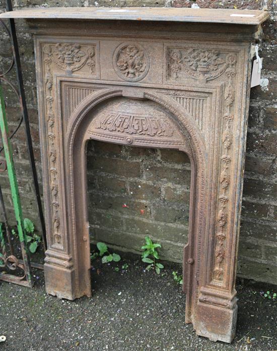 Small bedroom cast iron Fireplace(-)